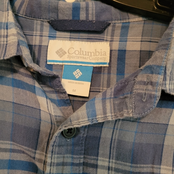 Mens Columbia button down shirt - Picture 2 of 2